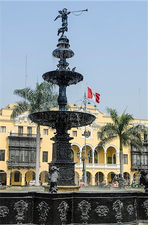 simsearch:841-02919681,k - Municipal Palace of Lima and fountain, Plaza de Armas, Lima, Peru, South America Photographie de stock - Rights-Managed, Code: 841-07082833