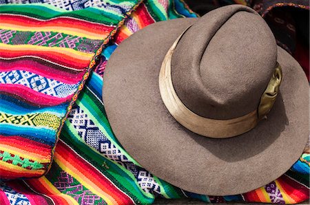 péruvien (relatif à) - Inca woman's hat and blanket, Chinchero, Peru, South America Photographie de stock - Rights-Managed, Code: 841-07082867