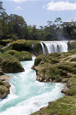 river motion - Rio Santo Domingo, Centro Ecoturistico Las Nubes, Chiapas, Mexico, North America Stock Photo - Rights-Managed, Code: 841-07083003