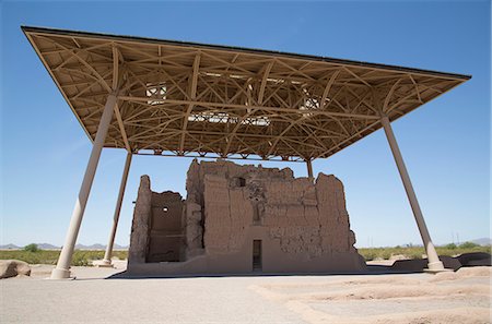 Casa Grande (Great House) Ruins National Monument, home to the Sonora Desert people, founded near 400 AD, abandoned about 1450 AD, Coolidge, Arizona, United States of America, North America Photographie de stock - Rights-Managed, Code: 841-07083065
