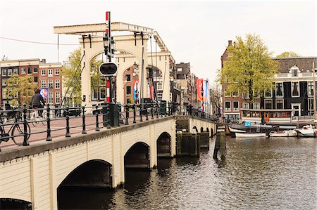 simsearch:841-07083142,k - Magere Brug (the Skinny Bridge), Amsterdam, Netherlands, Europe Photographie de stock - Rights-Managed, Code: 841-07083162