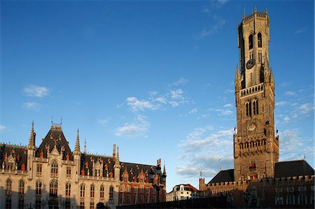 Belfry tower in market square, Bruges, West Flanders, Belgium, Europe Foto de stock - Direito Controlado, Número: 841-07083185