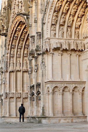 Portals of Bourges Cathedral, UNESCO World Heritage Site, Cher, Centre, France, Europe Foto de stock - Con derechos protegidos, Código: 841-07083324