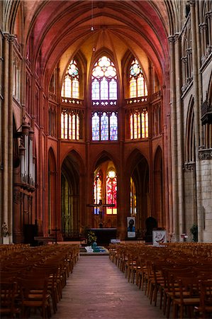 The nave, Nevers cathedral, Burgundy, France, Europe Fotografie stock - Rights-Managed, Codice: 841-07083332