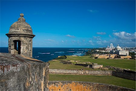 surrounding wall - San Felipe del Morro, UNESCO World Heritage Site, San Juan, Puerto Rico, West Indies, Caribbean, Central America Stock Photo - Rights-Managed, Code: 841-07083427