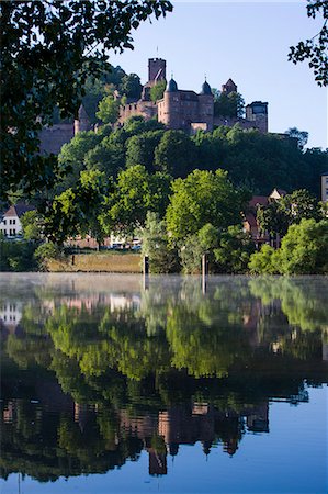 The castle of Wertheim in the Main valley, Franconia, Bavaria, Germany, Europe Foto de stock - Con derechos protegidos, Código: 841-07083472
