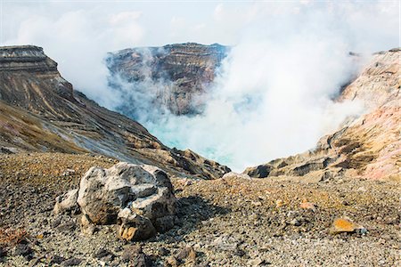 simsearch:841-07083675,k - Mount Naka active crater lake, Mount Aso, Kyushu, Japan, Asia Stock Photo - Rights-Managed, Code: 841-07083673