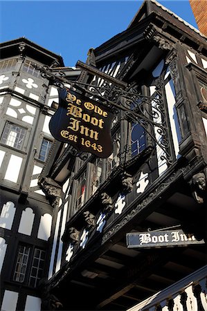 The half-timbered facade of Ye Olde Boot Inn, dating from 1643, a traditional British pub, in Chester, Cheshire, England, United Kingdom, Europe Photographie de stock - Rights-Managed, Code: 841-07083766