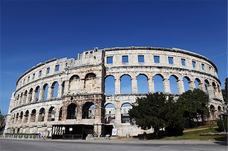 Pula Arena, a Roman amphitheatre, constructed from 27BC to 68AD, Pula, Istria, Croatia, Europe Foto de stock - Con derechos protegidos, Código: 841-07083774