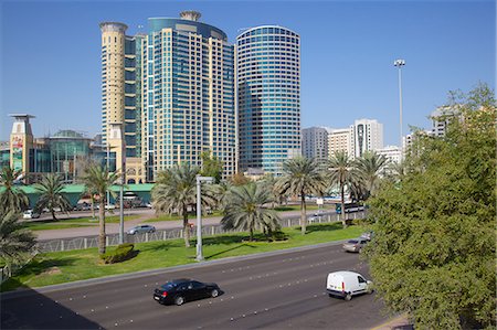 Grand Millennium Hotel and Al Wahda Mall, Abu Dhabi, United Arab Emirates, Middle East Photographie de stock - Rights-Managed, Code: 841-07083914