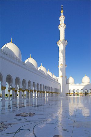 simsearch:841-07083938,k - Sheikh Zayed Bin Sultan Al Nahyan Mosque, Abu Dhabi, United Arab Emirates, Middle East Foto de stock - Con derechos protegidos, Código: 841-07083934