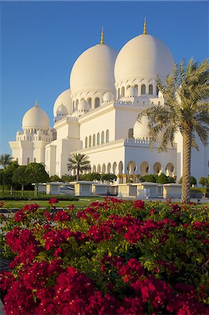 simsearch:841-07783010,k - Sheikh Zayed Bin Sultan Al Nahyan Mosque, Abu Dhabi, United Arab Emirates, Middle East Photographie de stock - Rights-Managed, Code: 841-07083940