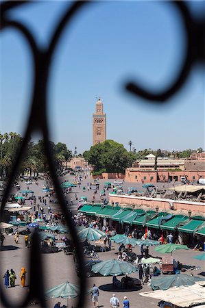 simsearch:841-07653073,k - Place Djemaa el Fna with the Koutoubia Mosque in the distance, Marrakech, Morocco, North Africa, Africa Photographie de stock - Rights-Managed, Code: 841-07204248