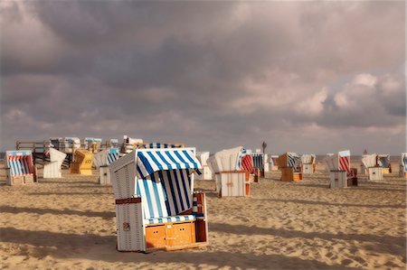simsearch:693-06020376,k - Beach chairs at the beach of Sankt Peter Ording, Eiderstedt peninsula, Schleswig Holstein, Germany, Europe Foto de stock - Con derechos protegidos, Código: 841-07204462