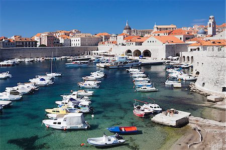 simsearch:841-07202469,k - Old harbour and old town, UNESCO World Heritage Site, Dubrovnik, Dalmatia, Croatia, Europe Foto de stock - Con derechos protegidos, Código: 841-07204624