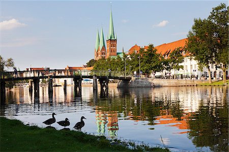 River Stadttrave with Petri church and Marien church, Lubeck, Schleswig Holstein, Germany, Europe Photographie de stock - Rights-Managed, Code: 841-07204736