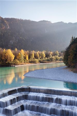 deutschland - Lech River Waterfall in autumn, Fussen, Ostallgau, Allgau, Allgau Alps, Bavaria, Germany, Europe Photographie de stock - Rights-Managed, Code: 841-07204739