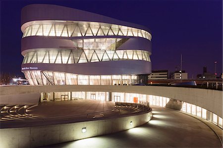 road building - Mercedes Benz Museum, Stuttgart, Baden Wurttemberg, Germany, Europe Stock Photo - Rights-Managed, Code: 841-07204773