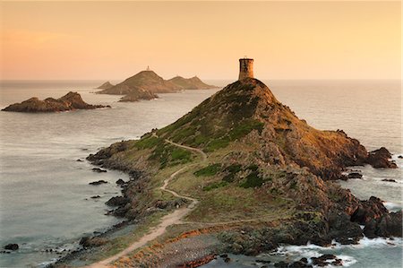 simsearch:841-09086184,k - Tour de la Parata and the islands of Iles Sanguinaires, Corsica, France, Mediterranean, Europe Foto de stock - Con derechos protegidos, Código: 841-07204804