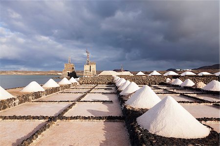 sal de mar - Salinas de Janubio, Lanzarote, Canary Islands, Spain, Atlantic, Europe Foto de stock - Con derechos protegidos, Código: 841-07204819