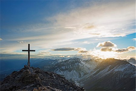 religious cross nobody - Trubelstock, 2998m, Bernese Oberland, Swiss Alps, Switzerland, Europe Foto de stock - Con derechos protegidos, Código: 841-07205234