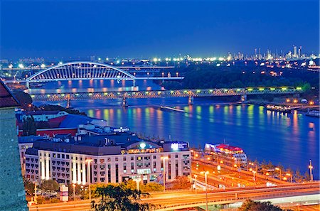 eslováquia - Apollo Most bridge, Danube River, Bratislava, Slovakia, Europe Foto de stock - Direito Controlado, Número: 841-07205244