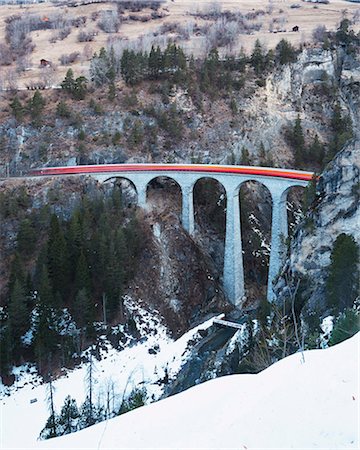 suiza (país) - Landwasser Viaduct, Bernina Express railway line, UNESCO World Heritage Site, Graubunden, Swiss Alps, Switzerland, Europe Foto de stock - Con derechos protegidos, Código: 841-07205365