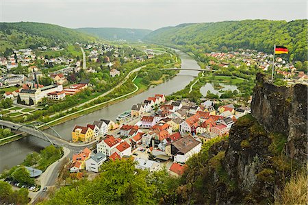 río - View of Riedenburg, Altmuehl Valley, Bavaria, Germany, Europe Foto de stock - Con derechos protegidos, Código: 841-07205435