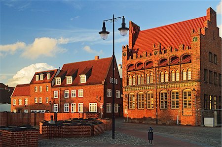 Evening scene in the old town of Wismar, UNESCO World Heritage Site, Mecklenburg-Vorpommern, Germany, Baltic Sea, Europe Foto de stock - Con derechos protegidos, Código: 841-07205460