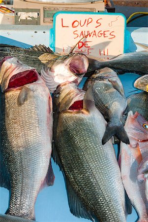 Sunday Fish Market at Vieux Port, Marseille, Bouches du Rhone, Provence-Alpes-Cote-d'Azur, France, Europe Photographie de stock - Rights-Managed, Code: 841-07205543