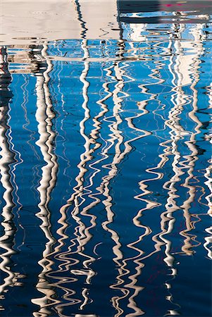 Boat reflections at the Vieux Port, Marseille, Bouches du Rhone, Provence-Alpes-Cote-d'Azur, France, Mediterranean, Europe Photographie de stock - Rights-Managed, Code: 841-07205563