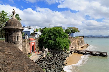 puerto rico - City Walls in Old San Juan, Puerto Rico, West Indies, Caribbean, Central America Foto de stock - Con derechos protegidos, Código: 841-07205618