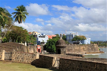 puerto rico - City Walls in Old San Juan, Puerto Rico, West Indies, Caribbean, Central America Foto de stock - Con derechos protegidos, Código: 841-07205619