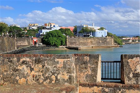 puerto rico - City Walls in Old San Juan, Puerto Rico, West Indies, Caribbean, Central America Foto de stock - Con derechos protegidos, Código: 841-07205620