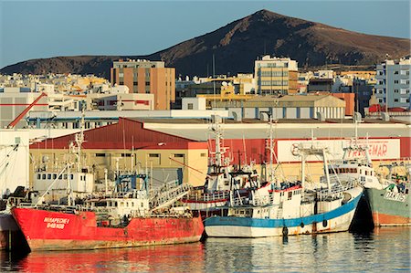 simsearch:841-06806633,k - Fishing boats in Santa Catalina Port, Las Palmas City, Gran Canaria Island, Canary Islands, Spain, Atlantic, Europe Foto de stock - Con derechos protegidos, Código: 841-07205658