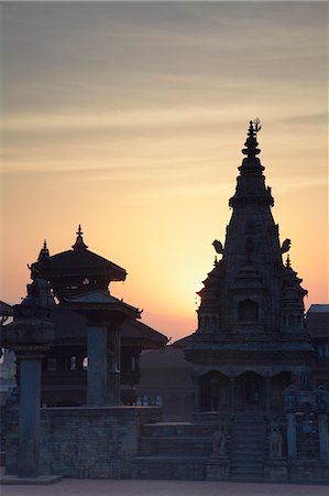 durbar square - Durbar Square at dawn, Bhaktapur, UNESCO World Heritage Site, Kathmandu Valley, Nepal, Asia Stockbilder - Lizenzpflichtiges, Bildnummer: 841-07205786