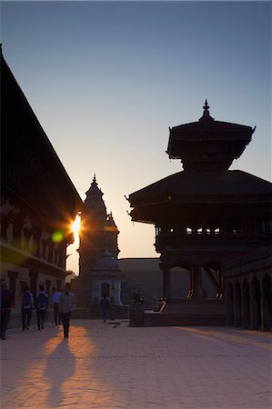 durbar square - Durbar Square at dawn, Bhaktapur, UNESCO World Heritage Site, Kathmandu Valley, Nepal, Asia Stockbilder - Lizenzpflichtiges, Bildnummer: 841-07205787