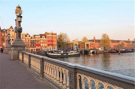 simsearch:841-09229914,k - Blauwbrug, bridge over the Amstel River, Amsterdam, Netherlands, Europe Photographie de stock - Rights-Managed, Code: 841-07205876