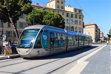 straßenbahn - Modern tram, Nice, Alpes Maritimes, Provence, Cote d'Azur, French Riviera, France, Europe Stockbilder - Lizenzpflichtiges, Bildnummer: 841-07205916