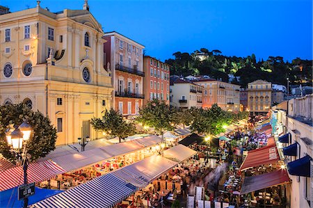 Open air restaurants in Cours Saleya, Nice, Alpes-Maritimes, Provence, Cote d'Azur, French Riviera, France, Europe Fotografie stock - Rights-Managed, Codice: 841-07205953