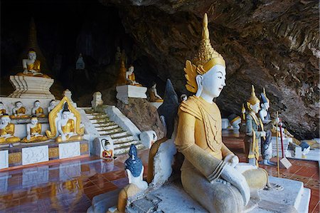 Buddha statues in Buddhist cave near Hpa-An, Karen State, Myanmar (Burma), Asia Photographie de stock - Rights-Managed, Code: 841-07206189