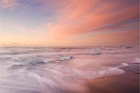 see (der) - Icebergs on Beach, Jokulsarlon, Iceland, Polar Regions Stockbilder - Lizenzpflichtiges, Bildnummer: 841-07206420