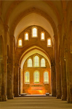 The nave of Fontenay Abbey, UNESCO World Heritage Site, Cote d'Or, Burgundy, France, Europe Foto de stock - Con derechos protegidos, Código: 841-07206538