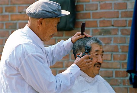 simsearch:841-07201661,k - Barber at workoutdoors in Beijing, China Stock Photo - Rights-Managed, Code: 841-07201662