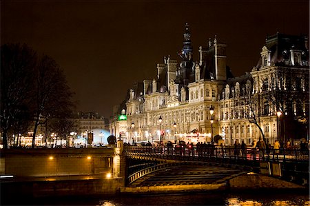 simsearch:841-07201822,k - Hotel de Ville by  river Seine, Paris, France Stock Photo - Rights-Managed, Code: 841-07201777