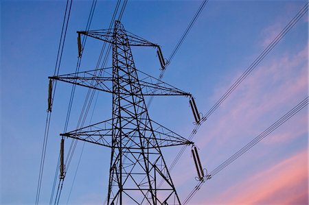 distribution d'énergie - Electricity pylon, England, United Kingdom Photographie de stock - Rights-Managed, Code: 841-07201841