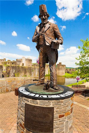 simsearch:841-07540929,k - Tommy Cooper statue, Caerphilly Castle, Gwent, Wales, United Kingdom, Europe Foto de stock - Con derechos protegidos, Código: 841-07202165