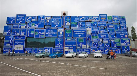 exhibición - Road signs at Verkehrshaus transport museum, Lucerne, Switzerland, Europe Foto de stock - Con derechos protegidos, Código: 841-07202201