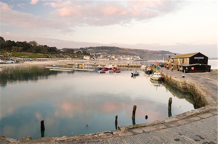 View back to the harbour at Lyme Regis taken from the Cobb, Dorset, England, United Kingdom, Europe Stock Photo - Rights-Managed, Code: 841-07202286