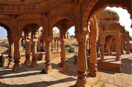 remain - Bada Bagh (Barabagh), royal cenotaphs (chhatris) of Maharajas of Jaisalmer State, Jaisalmer, Rajasthan, India, Asia Stock Photo - Rights-Managed, Code: 841-07202345
